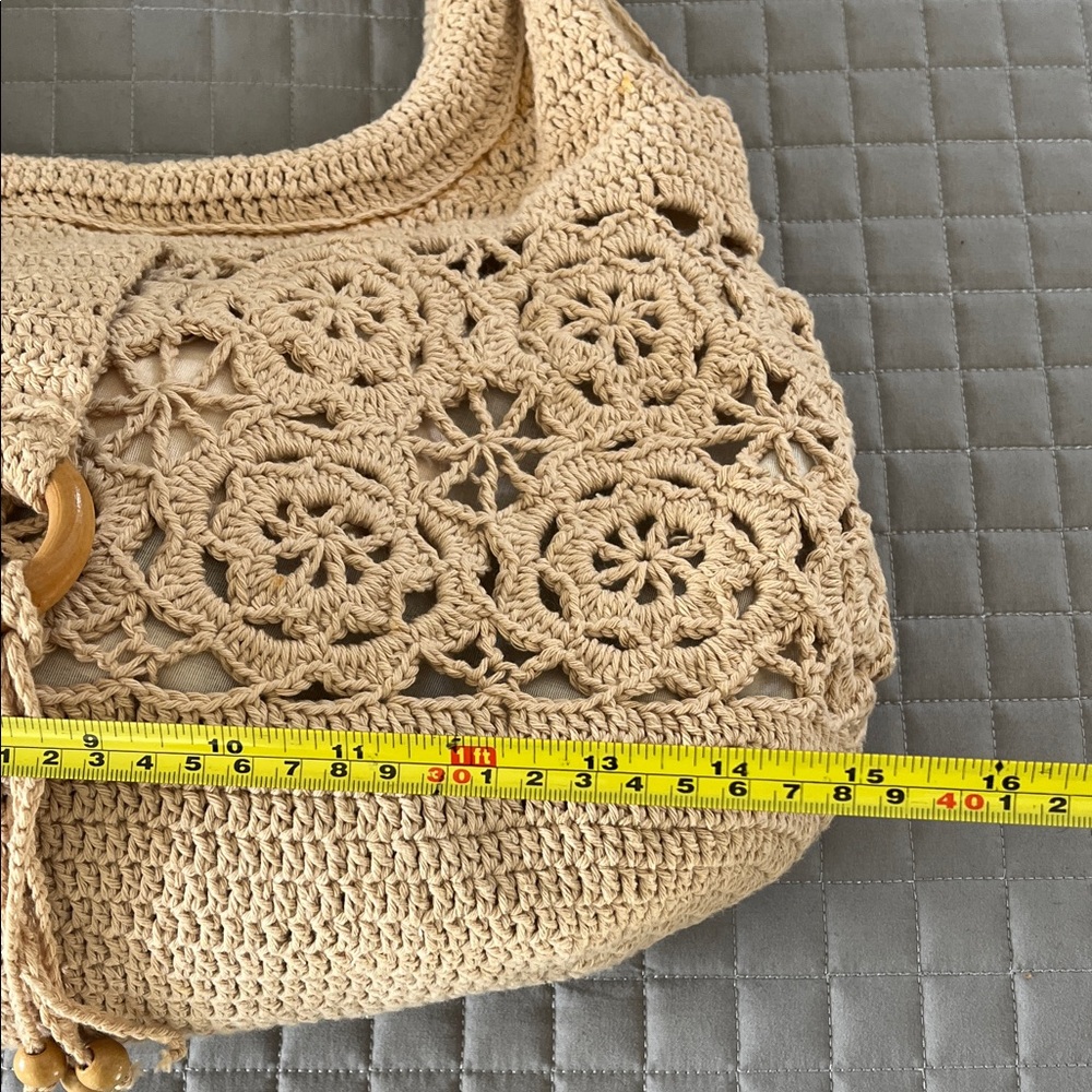 Elegant Cream Crochet Handbag - Picture 12 of 13